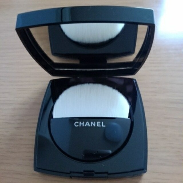 CHANEL(シャネル)の【値下げしました】★CHANELコスメ３点セット コスメ/美容のベースメイク/化粧品(フェイスパウダー)の商品写真