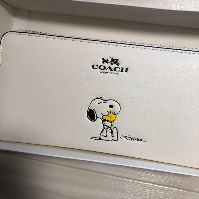 COACH(コーチ)のcoach スヌーピー　長財布 メンズのファッション小物(長財布)の商品写真