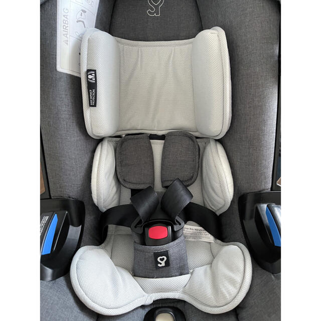 doona ドゥーナ チャイルドシート ベビーカー ISOFIX キッズ/ベビー/マタニティの外出/移動用品(自動車用チャイルドシート本体)の商品写真