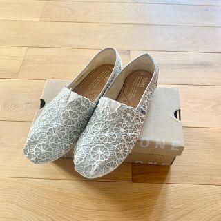 トムズ(TOMS)の[新品] TOMS スリッポン/スニーカー　レース　グリッター(スリッポン/モカシン)