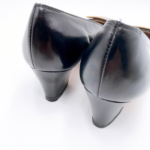 Salvatore Ferragamo(サルヴァトーレフェラガモ)のサルヴァトーレフェラガモ パイソン柄 ブラック パンプス 24cm 美品 レディースの靴/シューズ(ハイヒール/パンプス)の商品写真