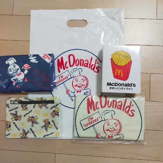 マクドナルド(マクドナルド)のマクドナルド　ビッグスマイルバッグ　グッズのみ4点 エンタメ/ホビーのコレクション(ノベルティグッズ)の商品写真