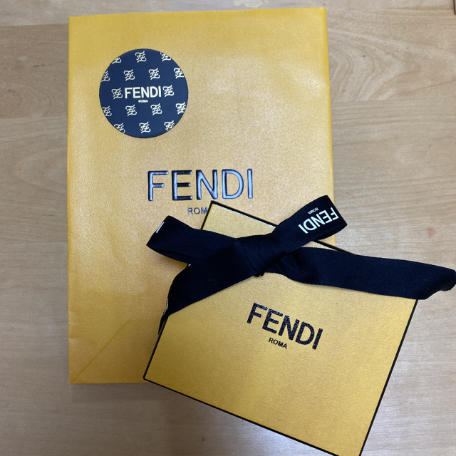 FENDI(フェンディ)のFENDI 箱ショッパーのみ レディースのバッグ(ショップ袋)の商品写真