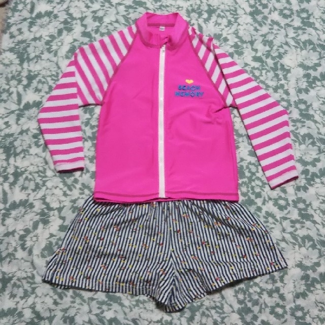 ラッシュガード キッズ/ベビー/マタニティのキッズ服女の子用(90cm~)(水着)の商品写真