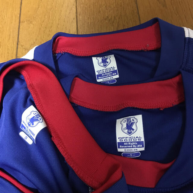 JFA official サッカー日本代表　闘莉王　内田　中澤シャツセット スポーツ/アウトドアのサッカー/フットサル(応援グッズ)の商品写真