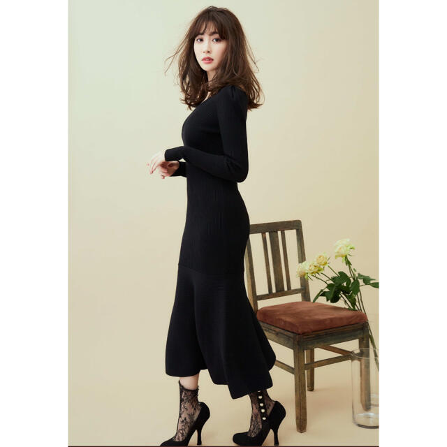 完売！herlipto Sparkle Ribbed-Knit Dress28ウエスト