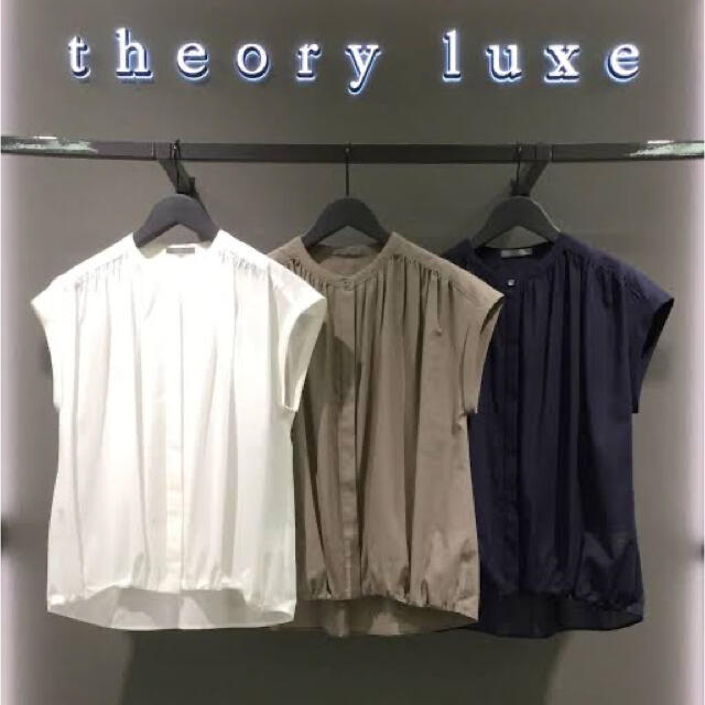 Theory luxe(セオリーリュクス)の新品　SANDER SHIRLEY セオリーリュクス　カーキグレー  38  レディースのトップス(シャツ/ブラウス(半袖/袖なし))の商品写真