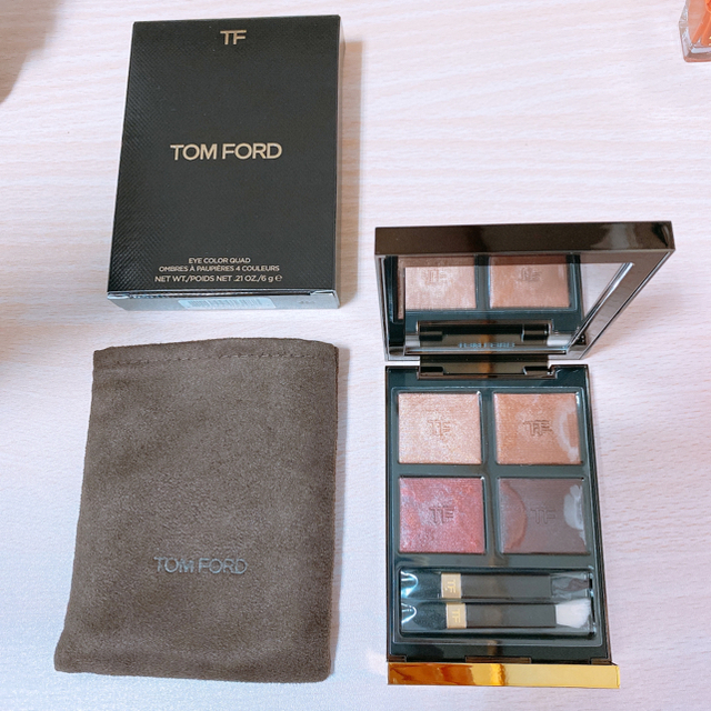 TOM FORD(トムフォード)のトム フォード ビューティ アイ カラー クォード 4A ハネムーン 10g コスメ/美容のベースメイク/化粧品(アイシャドウ)の商品写真