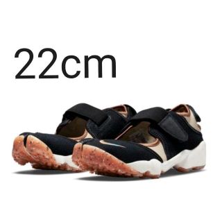 ナイキ(NIKE)の【新品・未使用】NIKE エアリフト22センチ【新色】(サンダル)