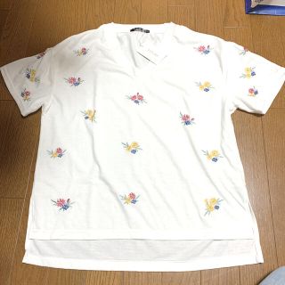 イング(INGNI)のINGNI Tシャツ ホワイト 花柄(Tシャツ(半袖/袖なし))