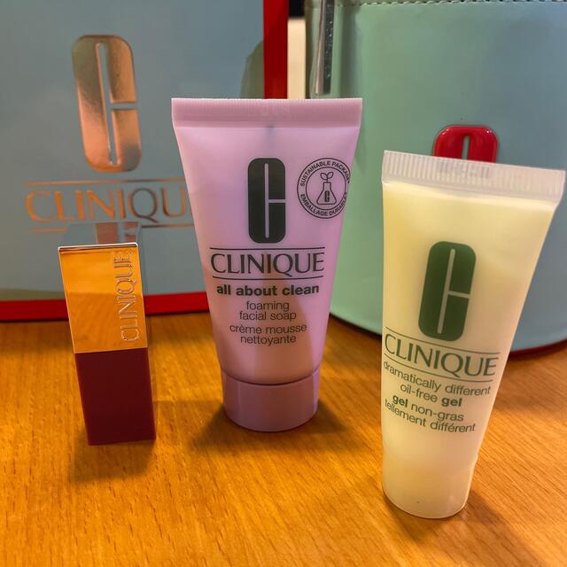 CLINIQUE(クリニーク)のクリニーク　ポーチ レディースのファッション小物(ポーチ)の商品写真