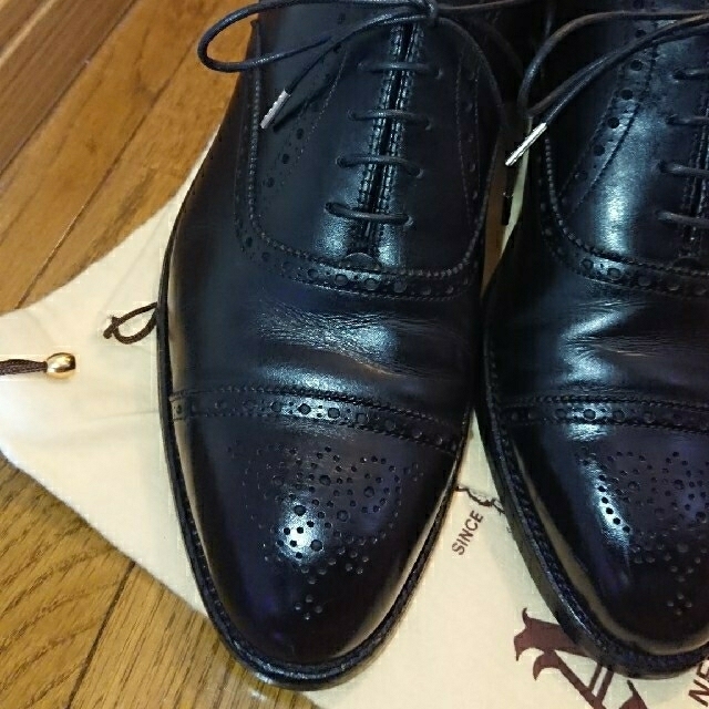 Alden(オールデン)の【美品】 オールデン 909 Medallion Tip Bal Oxford メンズの靴/シューズ(ドレス/ビジネス)の商品写真