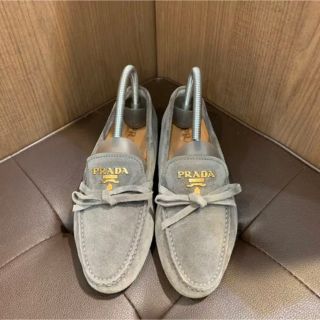 プラダ ローファー/革靴(レディース)（スエード）の通販 17点 | PRADA