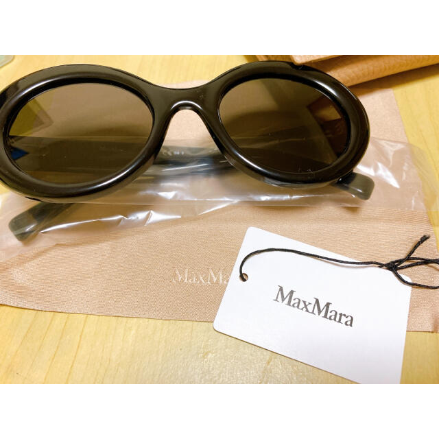 Max Mara(マックスマーラ)のMaxmara サングラス　新品未使用 レディースのファッション小物(サングラス/メガネ)の商品写真