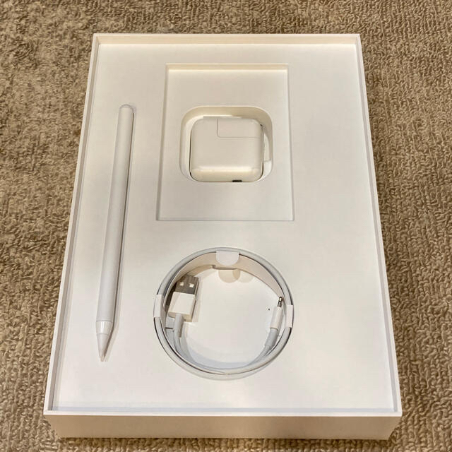 iPad  Air3 64GB Wi-Fi 【美品】付属品完備・おまけ付き