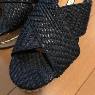 ザラ(ZARA)のzara サンダル　35(サンダル)