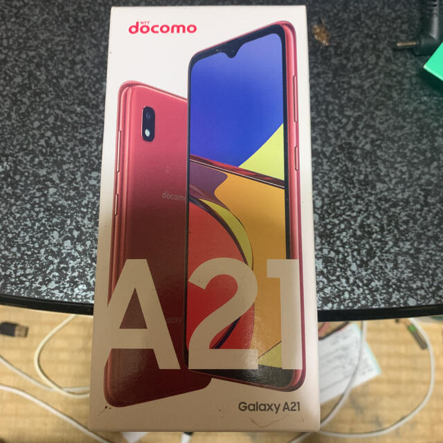 Galaxy(ギャラクシー)のGALAXY A 21  64GB  レッド　simフリー スマホ/家電/カメラのスマートフォン/携帯電話(スマートフォン本体)の商品写真