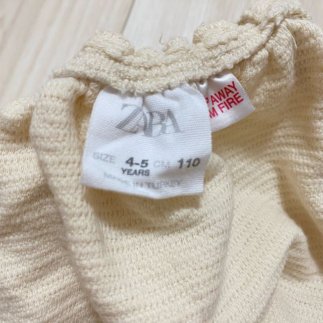 ZARA KIDS(ザラキッズ)のZARA 刺繍 ワンピース キッズ/ベビー/マタニティのキッズ服女の子用(90cm~)(ワンピース)の商品写真