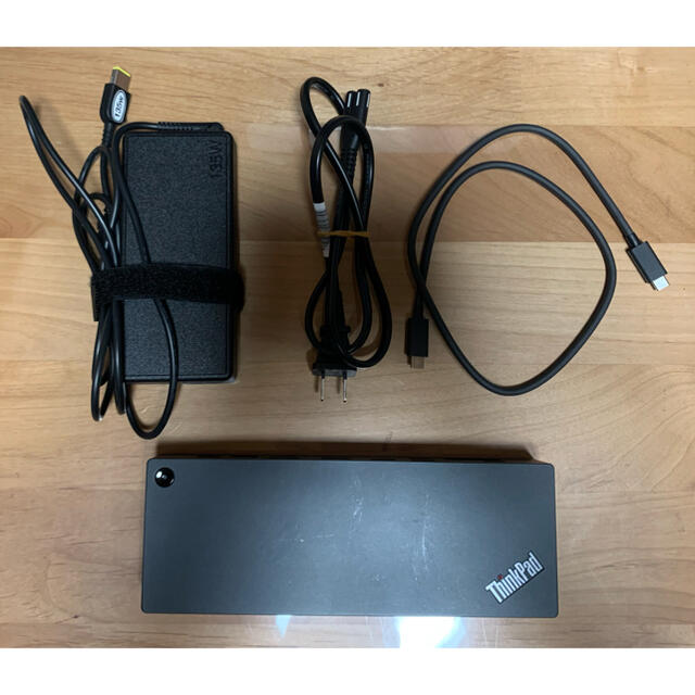 Lenovo(レノボ)のThinkPad Thunderbolt 3 ドック 2 レノボ スマホ/家電/カメラのPC/タブレット(PC周辺機器)の商品写真