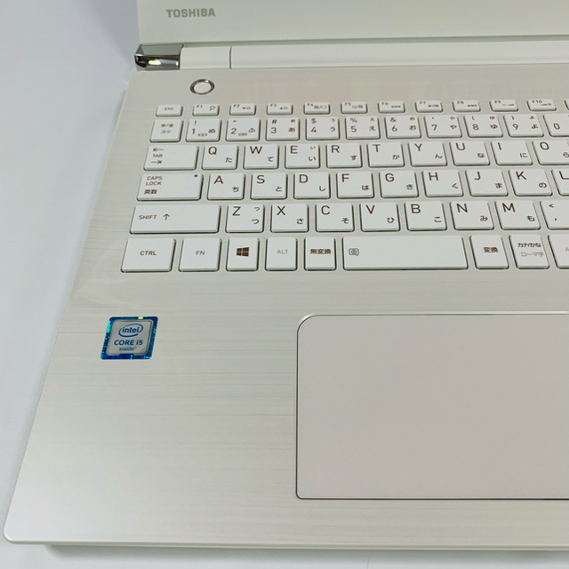 【綺麗なリュクスホワイト】Corei5搭載　東芝ノートパソコン 1