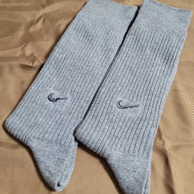 NIKE(ナイキ)の◆新品 NIKE ナイキ ロング 2P グレー  26～28cm　大きいサイズ メンズのレッグウェア(ソックス)の商品写真