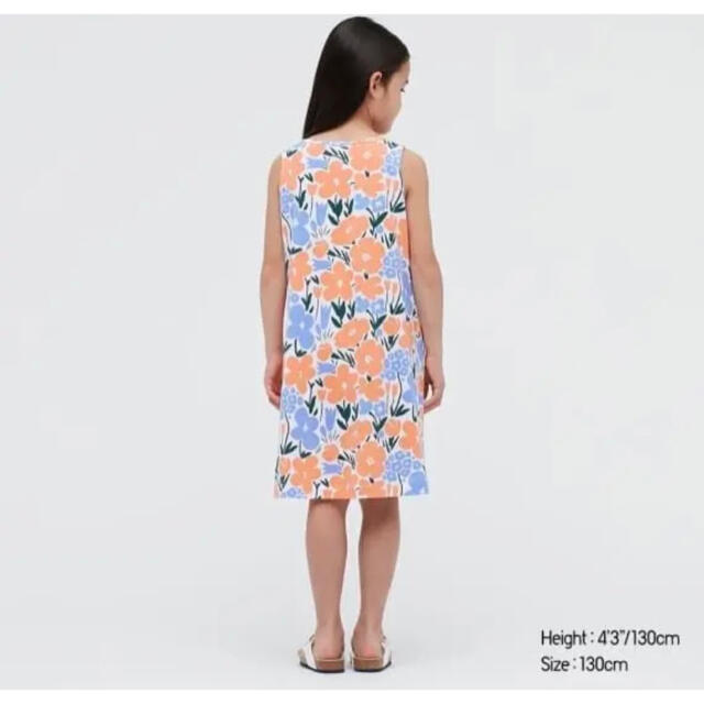 marimekko(マリメッコ)の日本未発売★marimekko uniqlo キッズワンピース　花柄　オレンジ キッズ/ベビー/マタニティのキッズ服女の子用(90cm~)(ワンピース)の商品写真