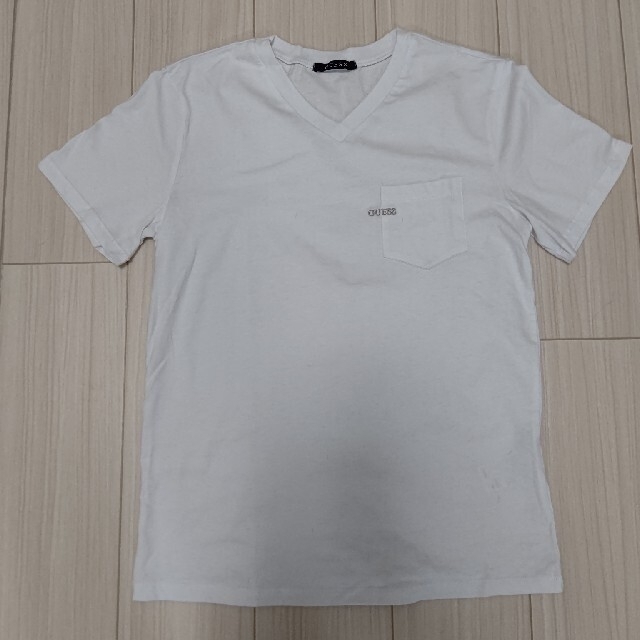 GUESS(ゲス)のGUESS//VネックTシャツ レディースのトップス(Tシャツ(半袖/袖なし))の商品写真