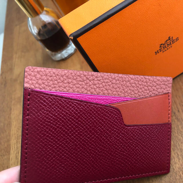 Hermes(エルメス)の新品未使用エルメスのプティアッシュカードケース レディースのファッション小物(名刺入れ/定期入れ)の商品写真