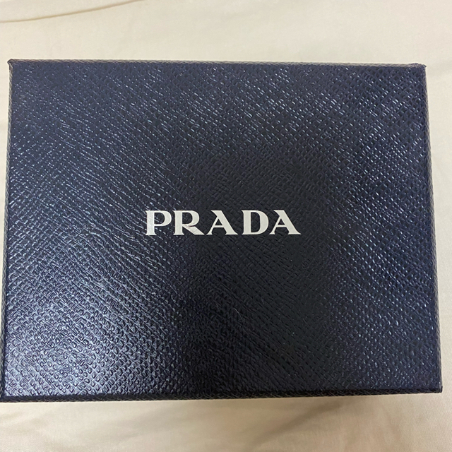 【美品】箱ありPRADA三つ折り財布