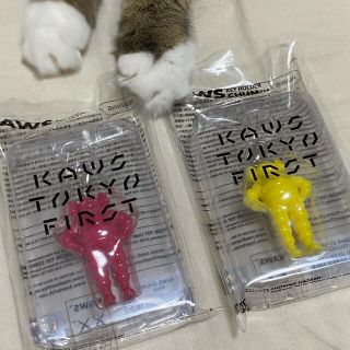 メディコムトイ(MEDICOM TOY)のKAWS TOKYO FIRST キーホルダー(キーホルダー)