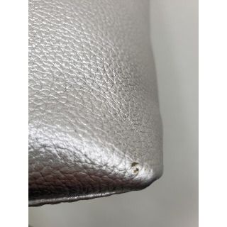 UGG - 【新品未使用品】UGG シルバーメタリック トートバッグ クラッチ ... UGG ジェネビーブクラッチ