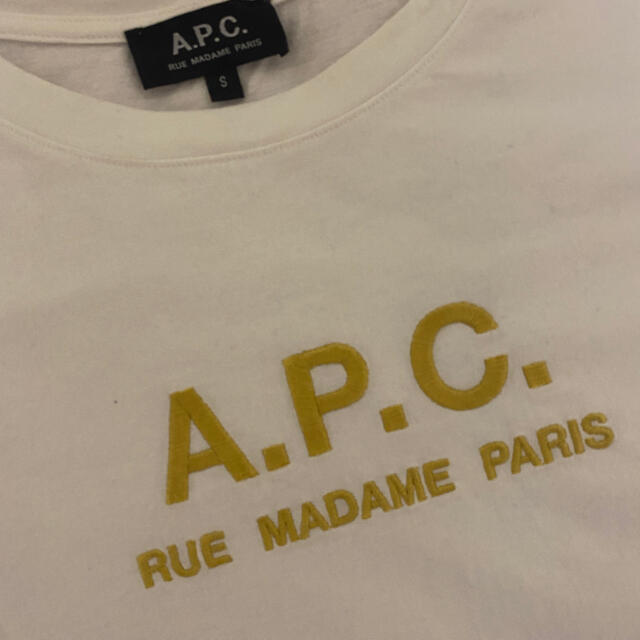 A.P.C(アーペーセー)のA.P.C tシャツ レディースのトップス(Tシャツ(半袖/袖なし))の商品写真