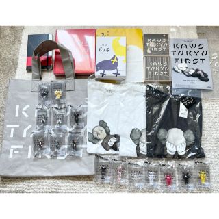 KAWS TOKYO FIRST限定品24点セットカウズ トウキョウ ファースト(キャラクターグッズ)