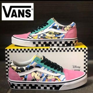 ヴァンズ(VANS)のvans ディズニー　コラボ　スニーカー　ネット価格18,000円(スニーカー)