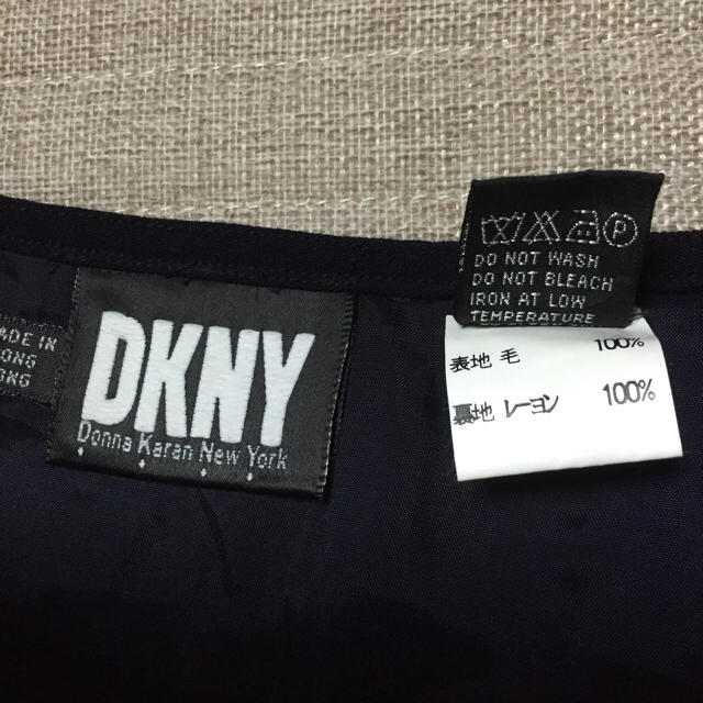 DKNY(ダナキャランニューヨーク)のDKNYの巻きスカート レディースのスカート(ミニスカート)の商品写真