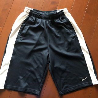 ナイキ(NIKE)のNIKE ハーフパンツLサイズ(ウェア)