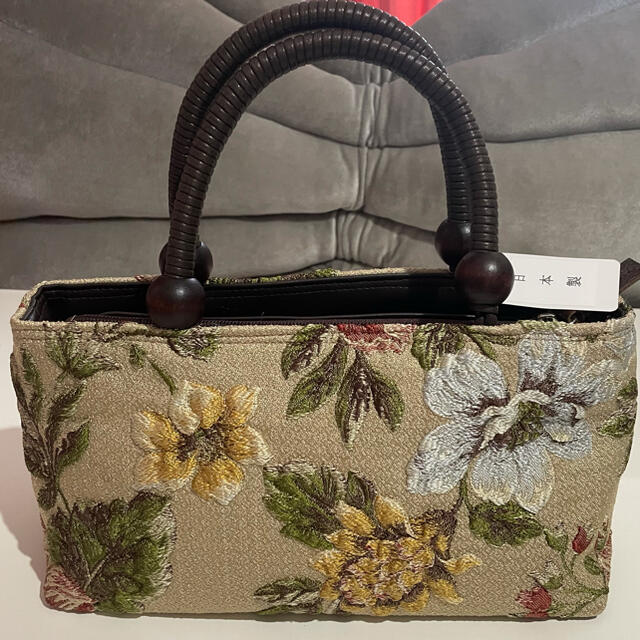 【未使用】ハンドバッグ　刺繍 レディースのバッグ(ハンドバッグ)の商品写真