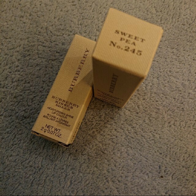 BURBERRY(バーバリー)のBURBERRY KISSES SHEER 245 sweet pea コスメ/美容のベースメイク/化粧品(口紅)の商品写真