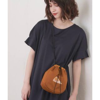 ケルティ(KELTY)の＊ケルティ 巾着バック キャメル 美品＊(ショルダーバッグ)