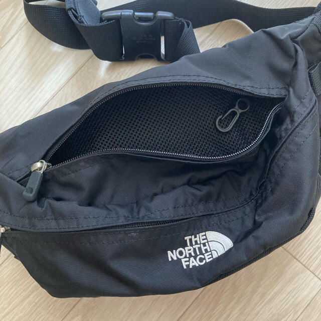 THE NORTH FACE SWEEP ウエストバッグ レディースのバッグ(ボディバッグ/ウエストポーチ)の商品写真