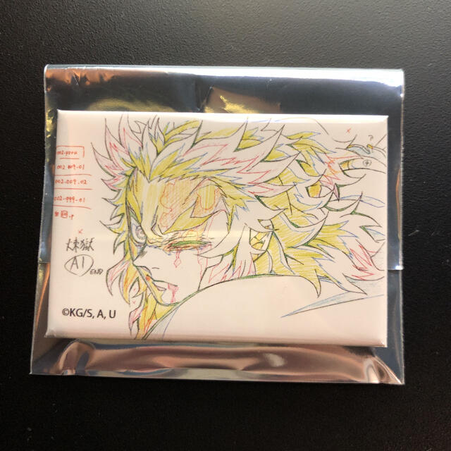 鬼滅の刃 無限列車編 煉獄杏寿郎 原画コレクションスクエア缶バッジ Bの通販 by マシュマロ 鬼滅の刃 缶バッジ特製ホルダー 煉獄杏寿郎