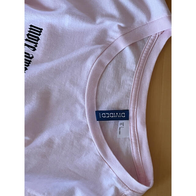 H&M(エイチアンドエム)のH&M エイチアンドエム　半袖Tシャツ 薔薇バックプリント　ピンク　L メンズのトップス(Tシャツ/カットソー(半袖/袖なし))の商品写真