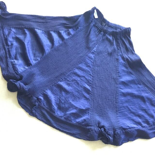 ISSEY MIYAKE - me イッセイミヤケ　ネイビー　フレアスカート未使用