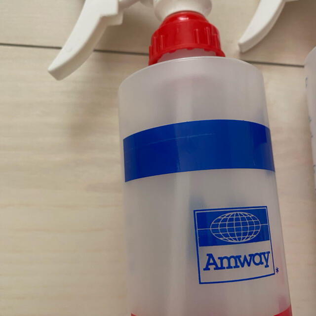 Amway(アムウェイ)のAmway 新品未使用スプレーボトル　2本セット&パンフレット インテリア/住まい/日用品の日用品/生活雑貨/旅行(洗剤/柔軟剤)の商品写真