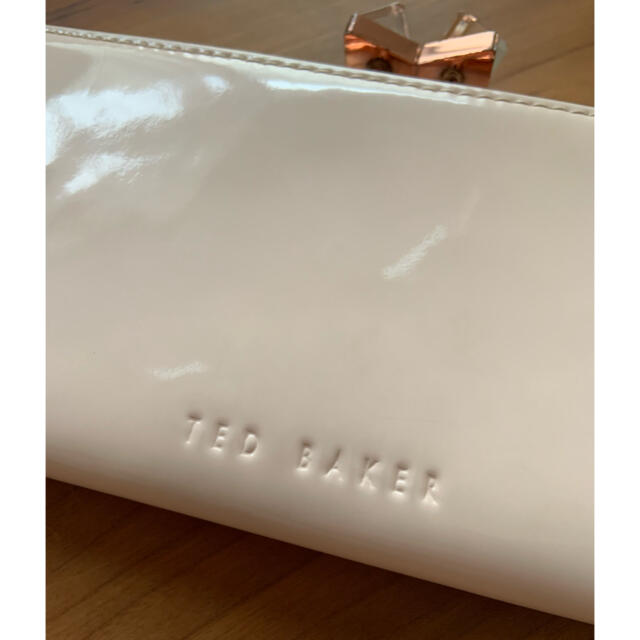 TED BAKER(テッドベイカー)のTED  BAKER  長財布 レディースのファッション小物(財布)の商品写真