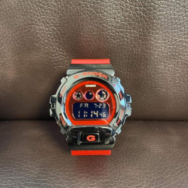 G-SHOCK(ジーショック)の【美品】G-SHOCK  GM-6900B-4JF 廃盤 貴重 人気カラー！ メンズの時計(腕時計(アナログ))の商品写真