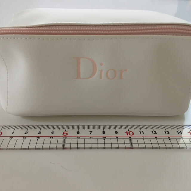 Christian Dior(クリスチャンディオール)のディオール  ポーチ　ホワイト　新品未使用　 レディースのファッション小物(ポーチ)の商品写真