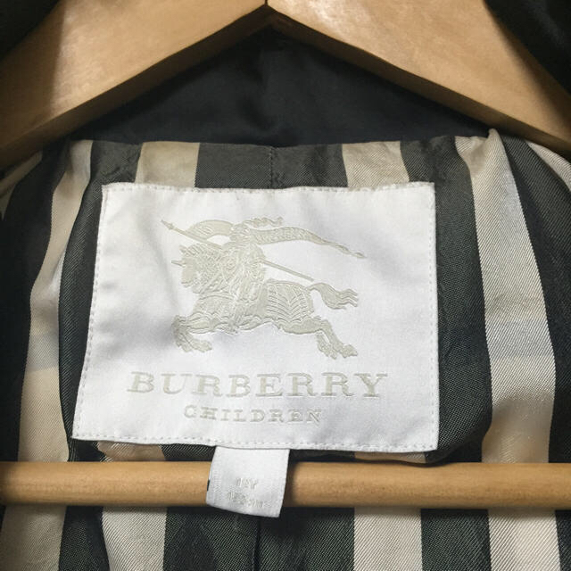 BURBERRY(バーバリー)のバーバリーチルドレン ダウンコート中古品 キッズ/ベビー/マタニティのキッズ服女の子用(90cm~)(コート)の商品写真