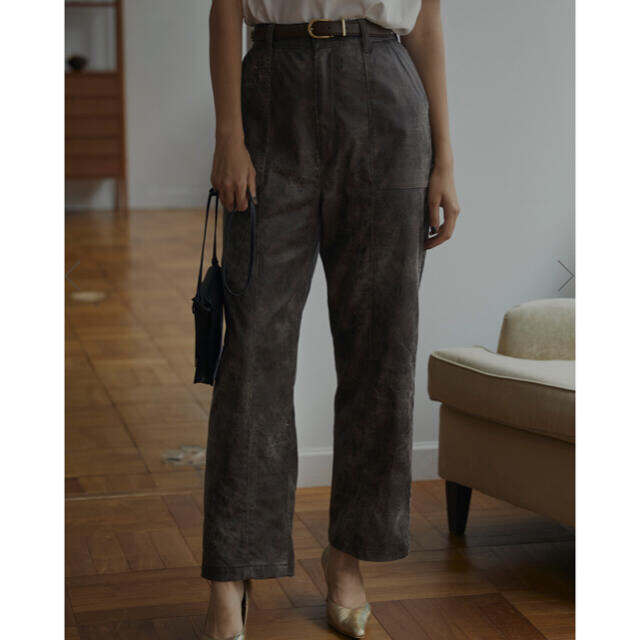 CRUSHED LEATHER RELAX PANTS