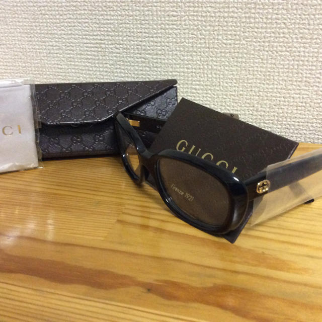 新品】GUCCI 伊達メガネ 新入荷 9078円